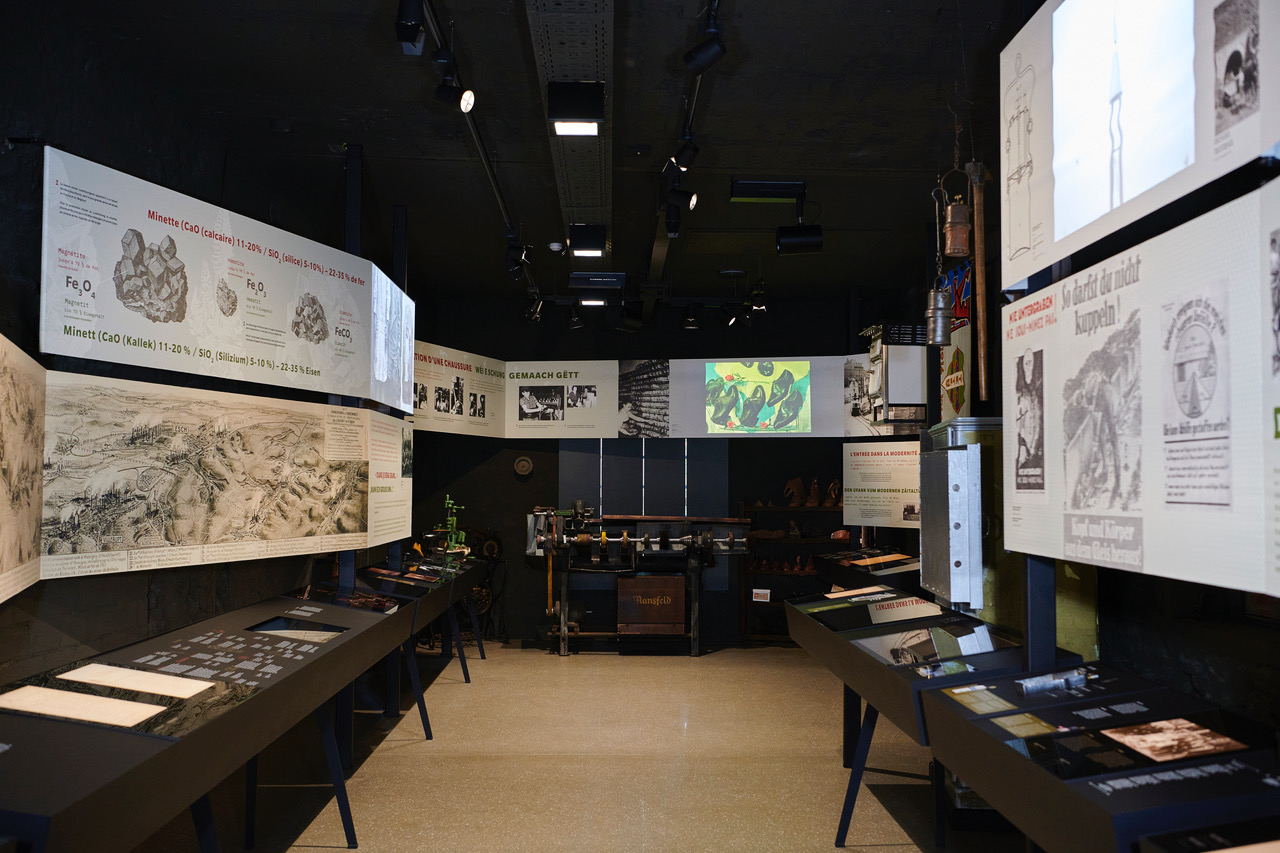 Exhibition room with historical shoe fabrication tools
